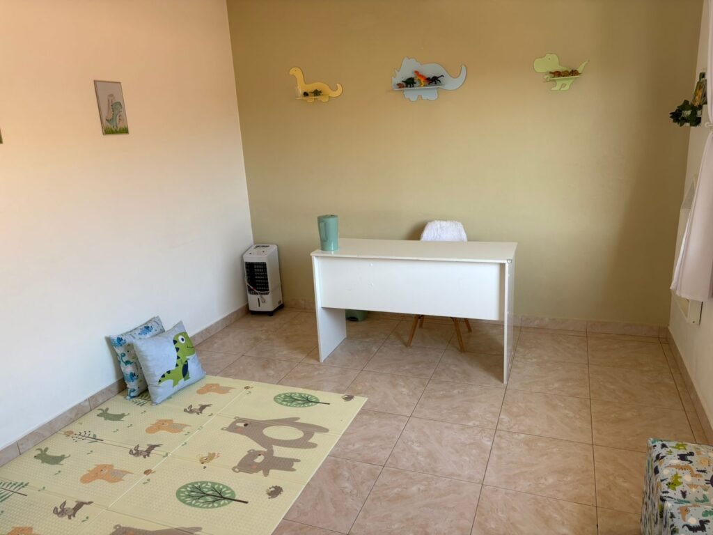 Sala Dino da clínica Mundo da Criança